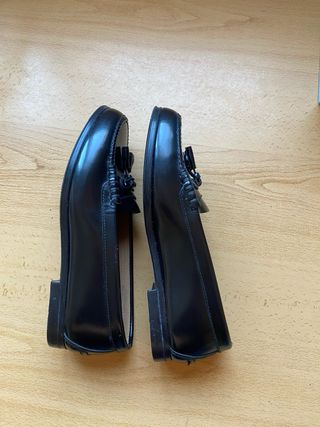 Mocasines negros mujer con borlas