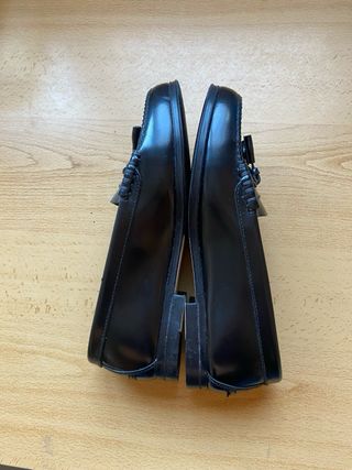 Mocasines negros mujer con borlas