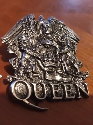  Pin Queen Oficial Inferno 1992