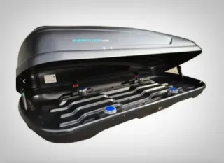 Cofre techo para coche y barras.