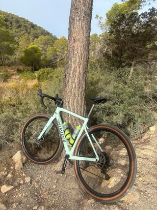 Bicicleta Gravel Specialized Carbono