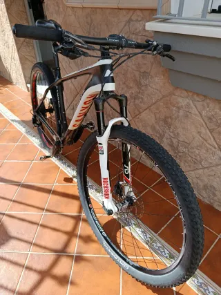 Bicicleta MTB Grand Canyon CF SLX carbono talla M