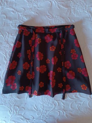 (S 36) Falda fluida de estampado floral mango