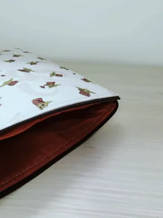 Funda libro Baby Yoda