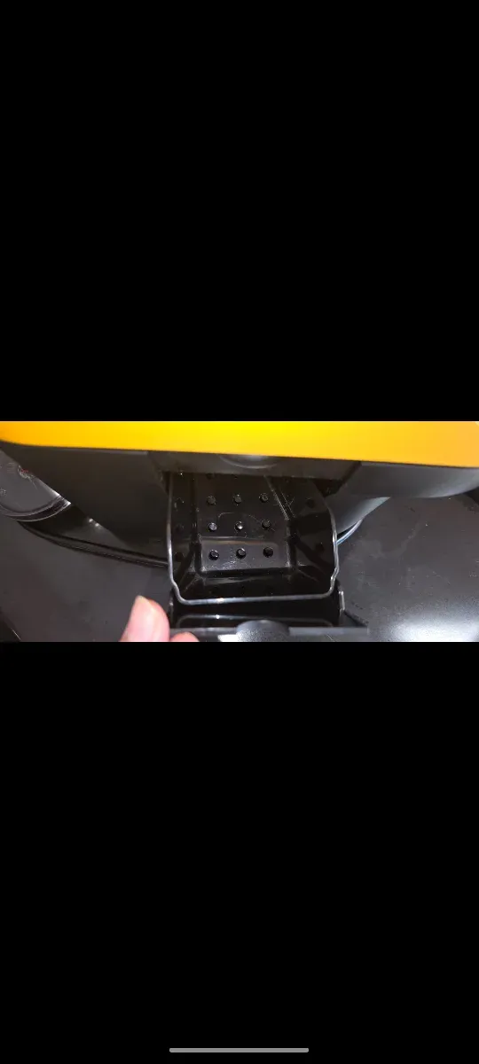 Macchina da caffè Nespresso DeLonghi gialla