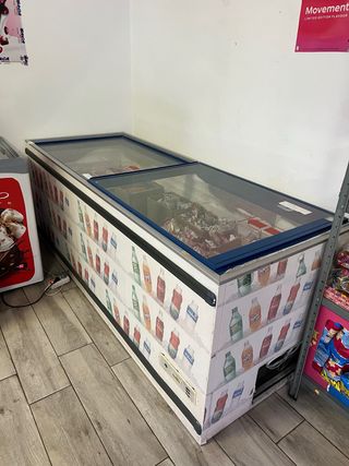 Congelador horizontal con tapa de cristal