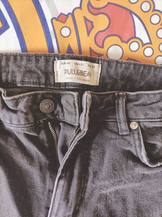 Pantalones vaqueros cortos Pull&Bear negros rotos