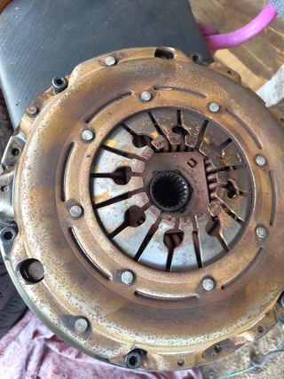 Embrague Valeo BMW E46 320d 150 6vel