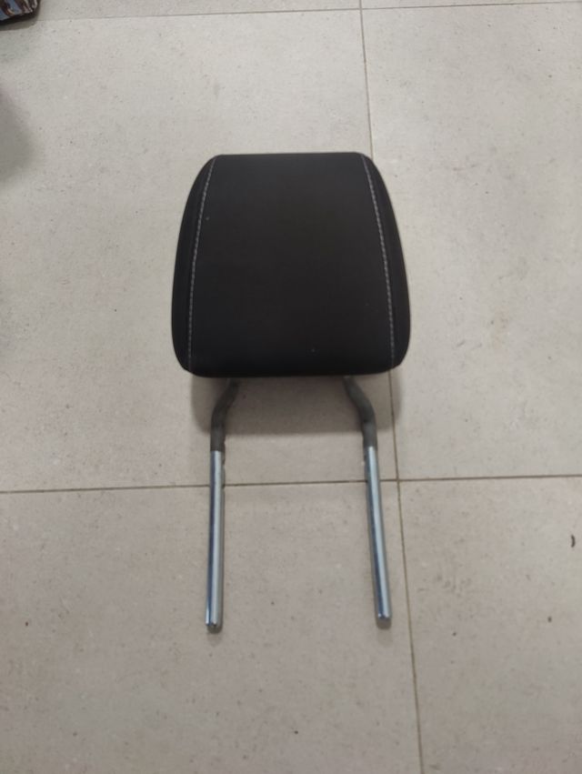 Apoyacabezas delantero Ford Focus 3