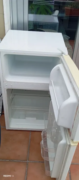Nevera pequeña con congelador