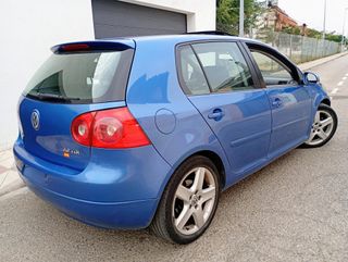 Volkswagen Golf 2.0 TDI 140