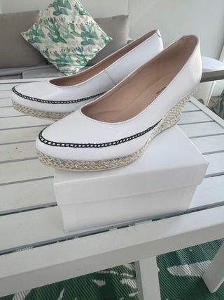 Cuñas JOSE SAENZ Piel Blanca Esparto Plateado