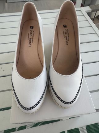 Cuñas JOSE SAENZ Piel Blanca Esparto Plateado