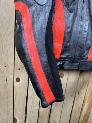 CHAQUETA T-L DE MOTO COMPETICION GARIBALDI ROJO 