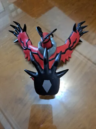 Figura Pokémon Yveltal