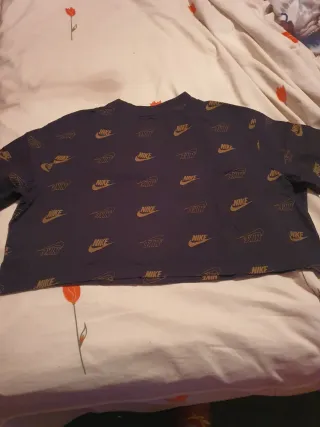 Camisetas y sudadera Nike y camiseta Puma