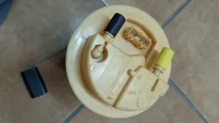 Bomba combustible Peugeot 406 2.0 TDI