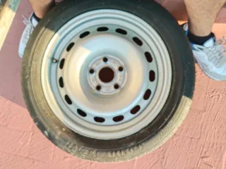 Llanta con neumático Goodyear