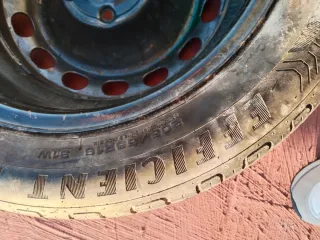 Llanta con neumático Goodyear