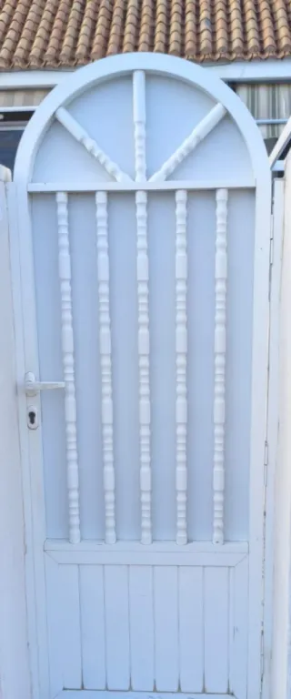 Puerta peatonal exterior aluminio