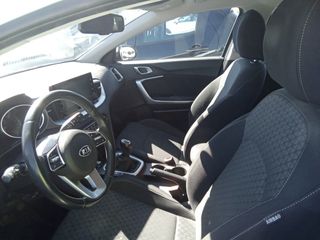 Kia Ceed 1.6 CRDi 100kW (136CV) Drive