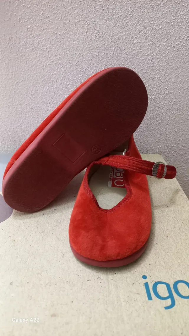 Zapatos rojos niña talla 27