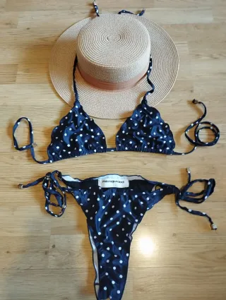 Bikini Missguided lunares azul y blanco