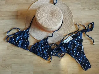 Bikini Missguided lunares azul y blanco