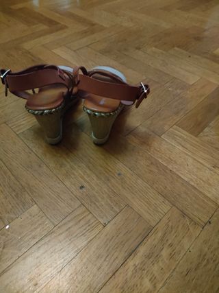 URGE Venta Sandalias de cuña  con cristalitos 