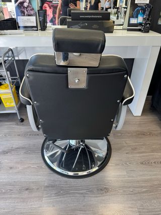 Sillón Barbería Negro/Plata Poco Uso
