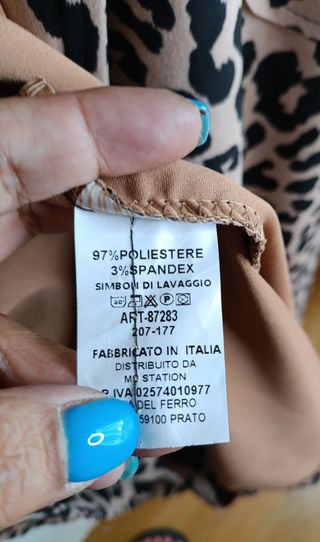 Gabardina oversize animal print
