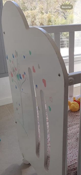 Cuna blanca para bebé con colchón