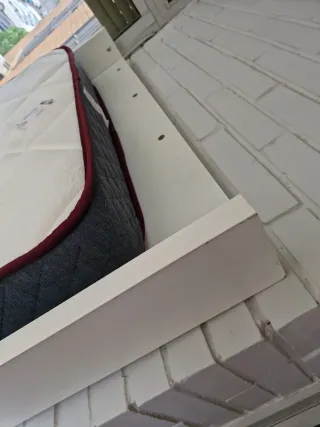 Cama alta infantil blanca