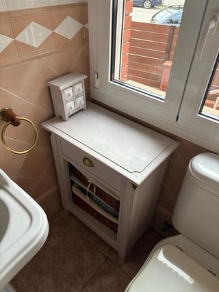Mueble lavabo madera y mimbre