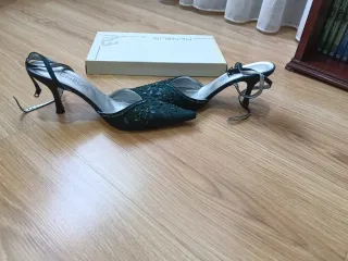 Zapatos de fiesta verdes con lentejuelas