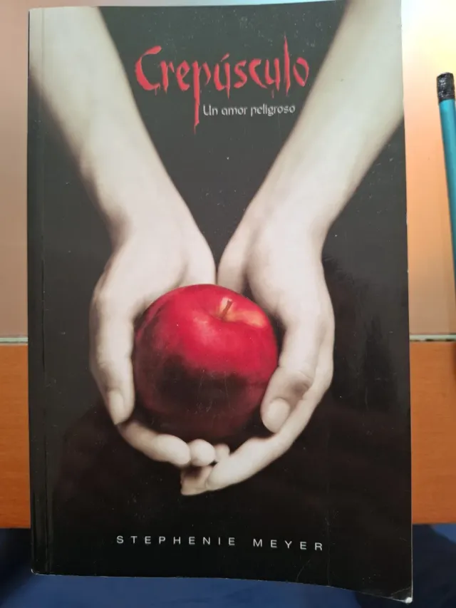 Crepúsculo,  un amor peligroso.