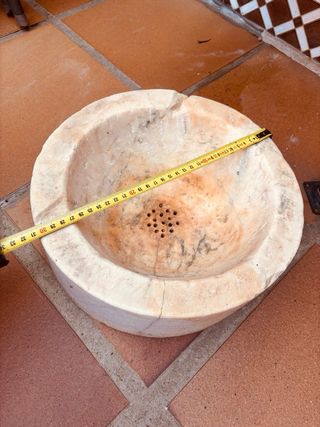 Pila de mármol antigua