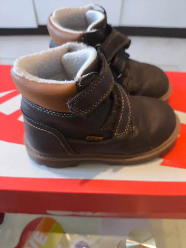 Botitas niño Fila marrones