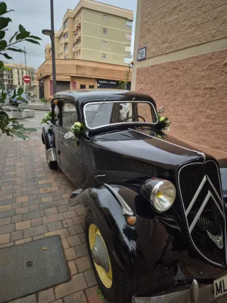 Se hacen servicios de bodas.