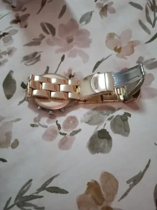 Nuovo orologio Swatch in oro