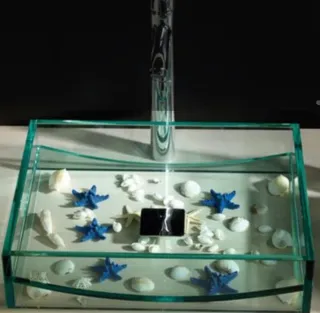 Lavabo de cristal moderno