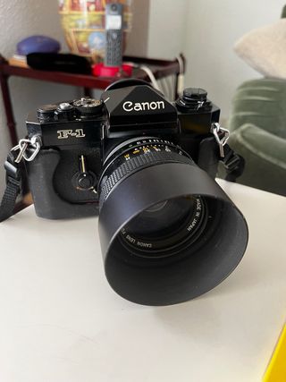 Cámara Canon F-1 Negra