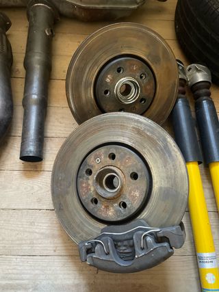 Manguetas, discos y pinzas Golf 4