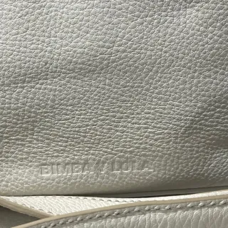 Bolso Bimba y Lola Piel. Bandolera con Cremalleras
