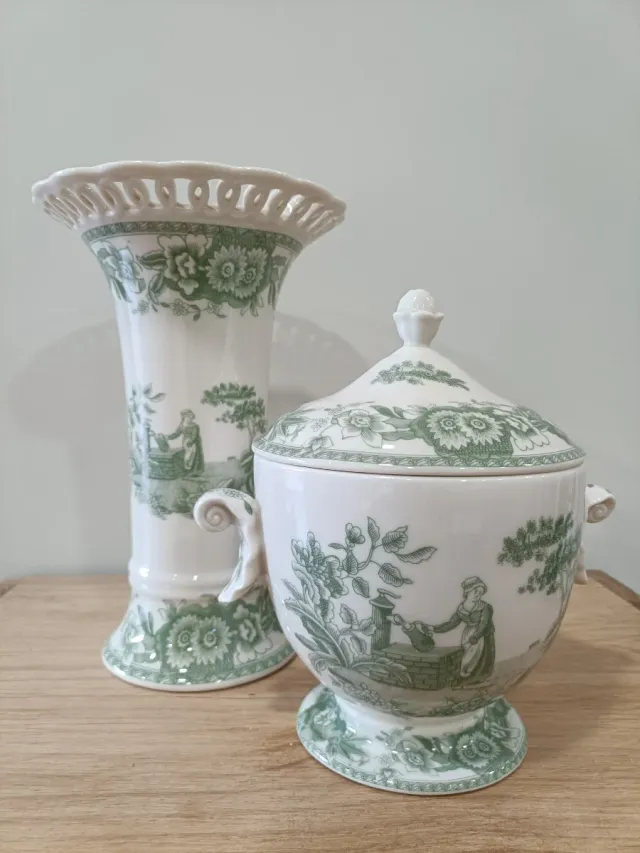 Juego Porcelana Jarrón y Bombonera Verde