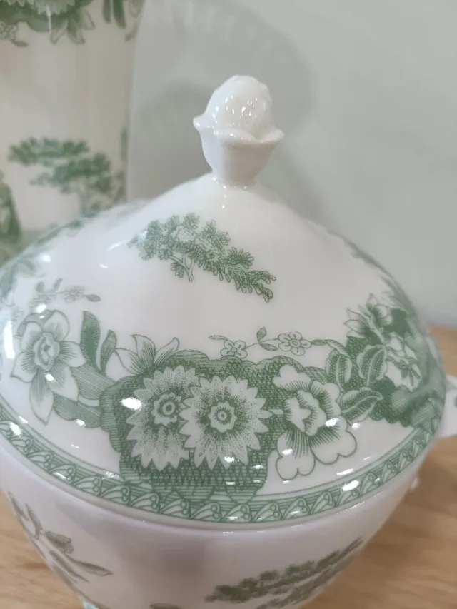 Juego Porcelana Jarrón y Bombonera Verde