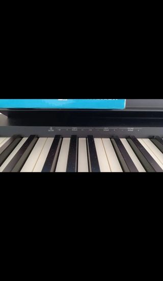 Piano Roland FP-10
