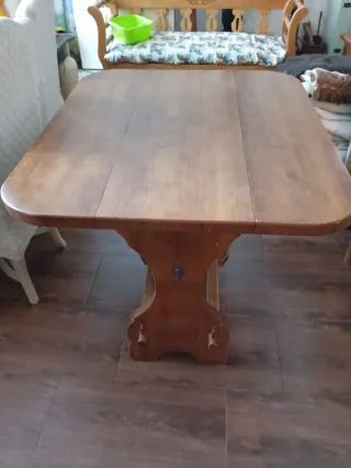Mesa extensible de madera