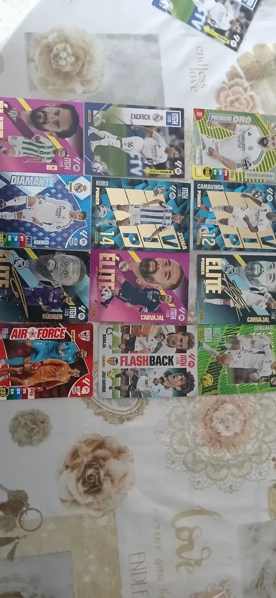 Cromos Liga 24/25: Élite, VIP, Rookie