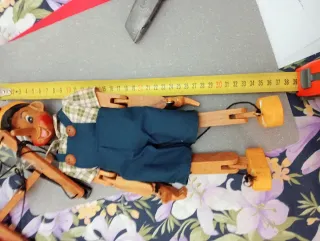 Marioneta de madera Pinocho.